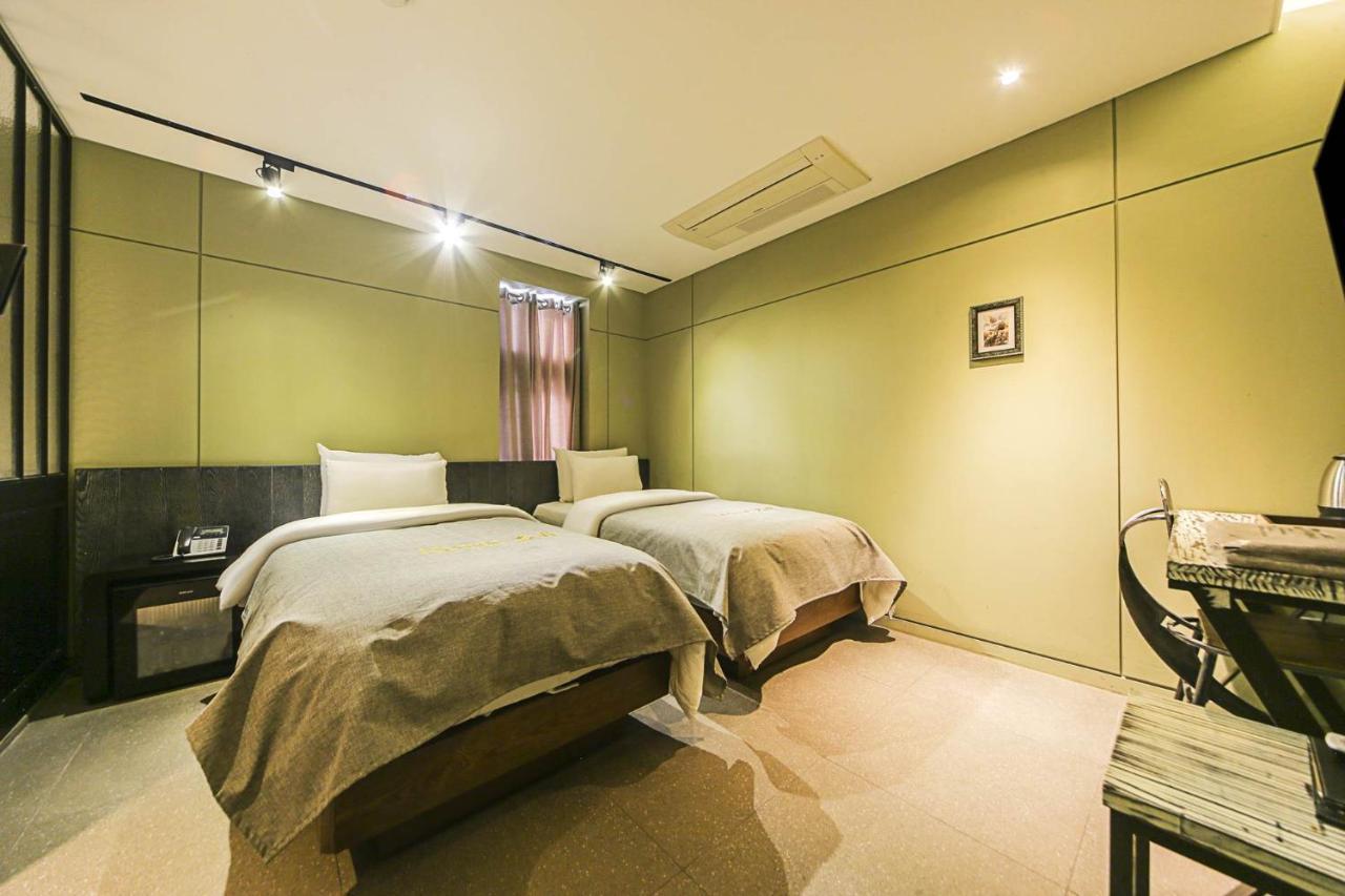 Hotel Myeongjak Chuncheon Exterior foto