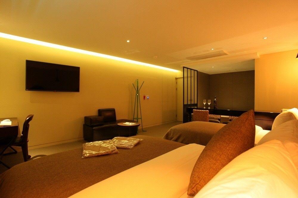Hotel Myeongjak Chuncheon Exterior foto