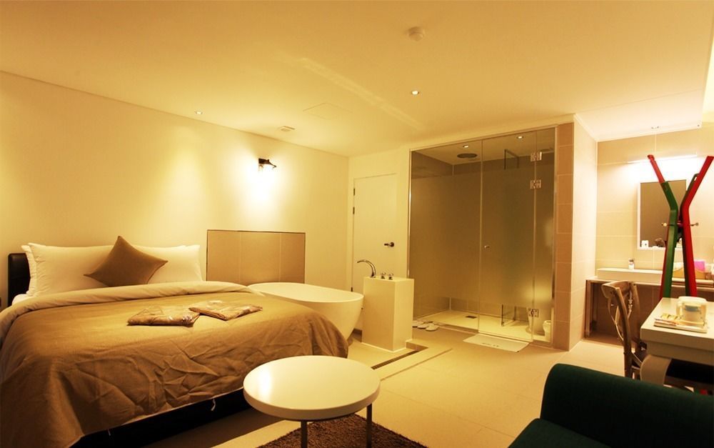 Hotel Myeongjak Chuncheon Exterior foto